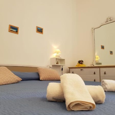 Casa Di Giu Bed & Breakfast Порто Торес Екстериор снимка