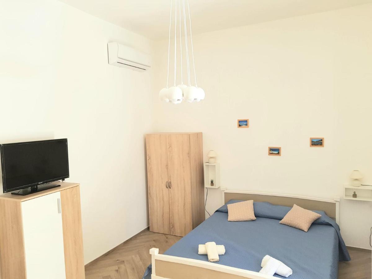 Casa Di Giu Bed & Breakfast Порто Торес Екстериор снимка