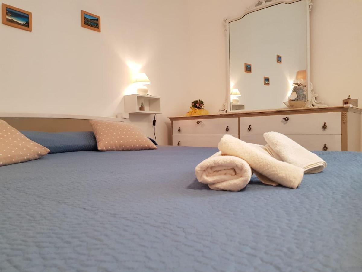 Casa Di Giu Bed & Breakfast Порто Торес Екстериор снимка